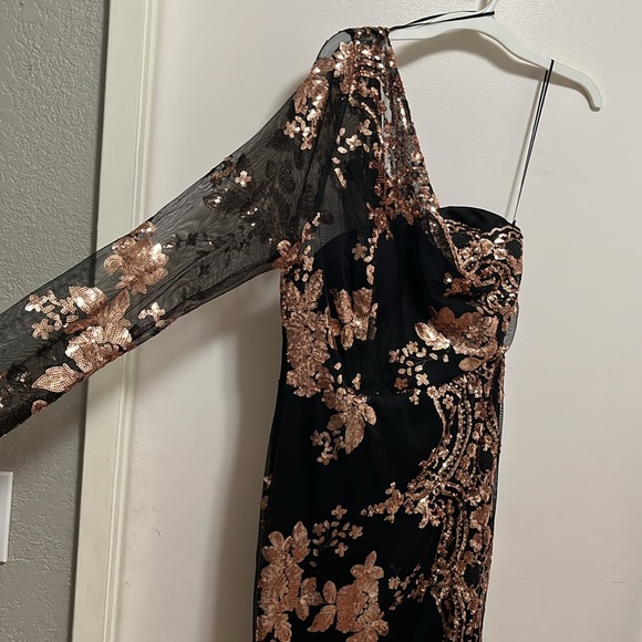 Black and rose gold dress - Picture 2 of 4